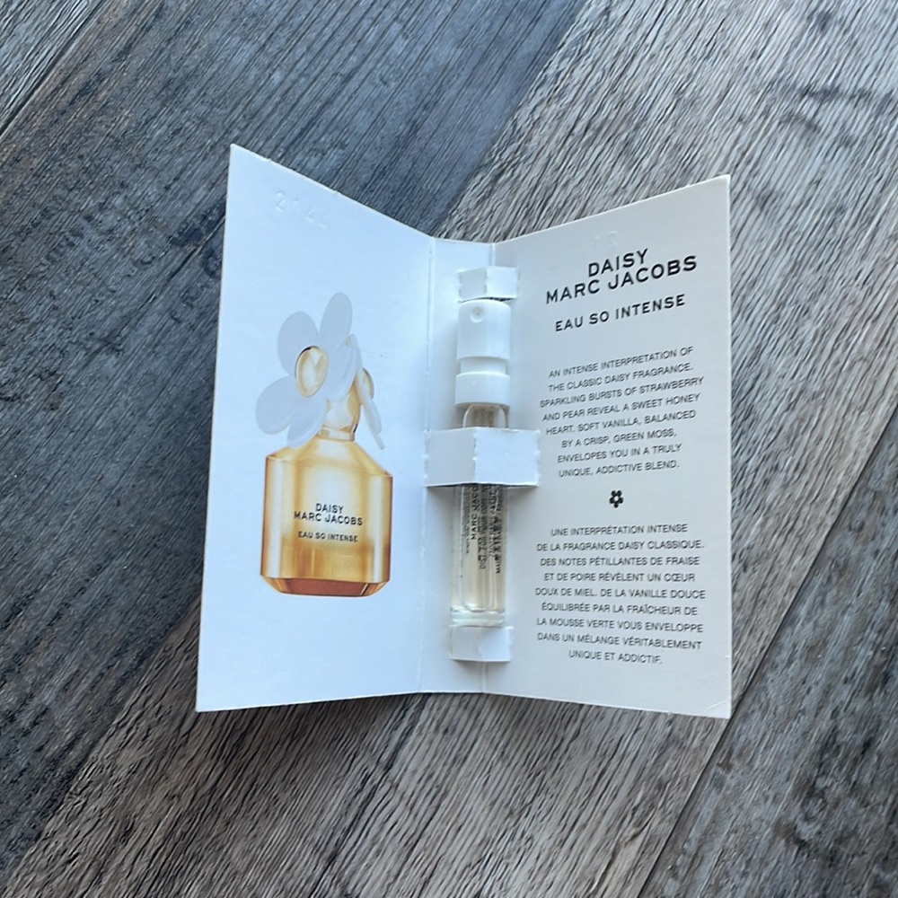 New Marc jacobs daisy intense - Picture 2 of 2
